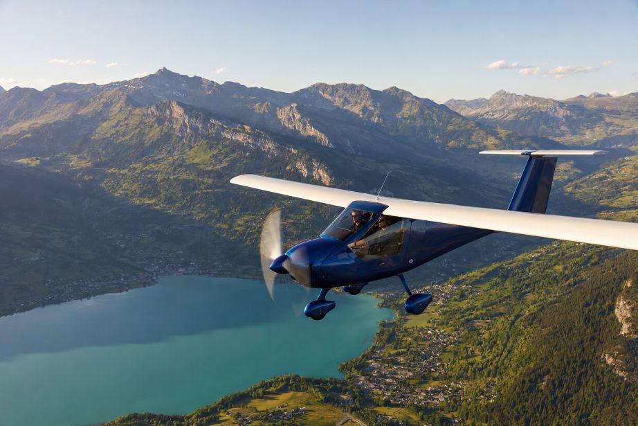 ulm multiaxe en vol en montagne