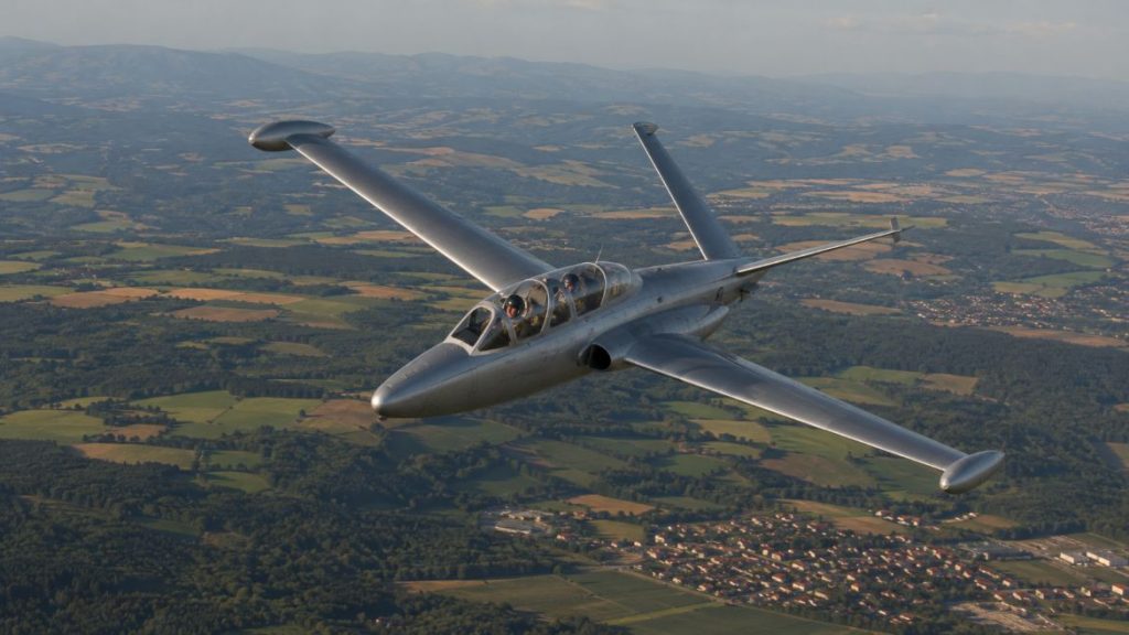 avion de chasse en vol